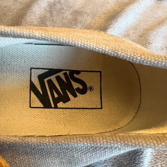 Women's Tan Canvas Vans with leather laces, Size 9 - Picture 7 of 7